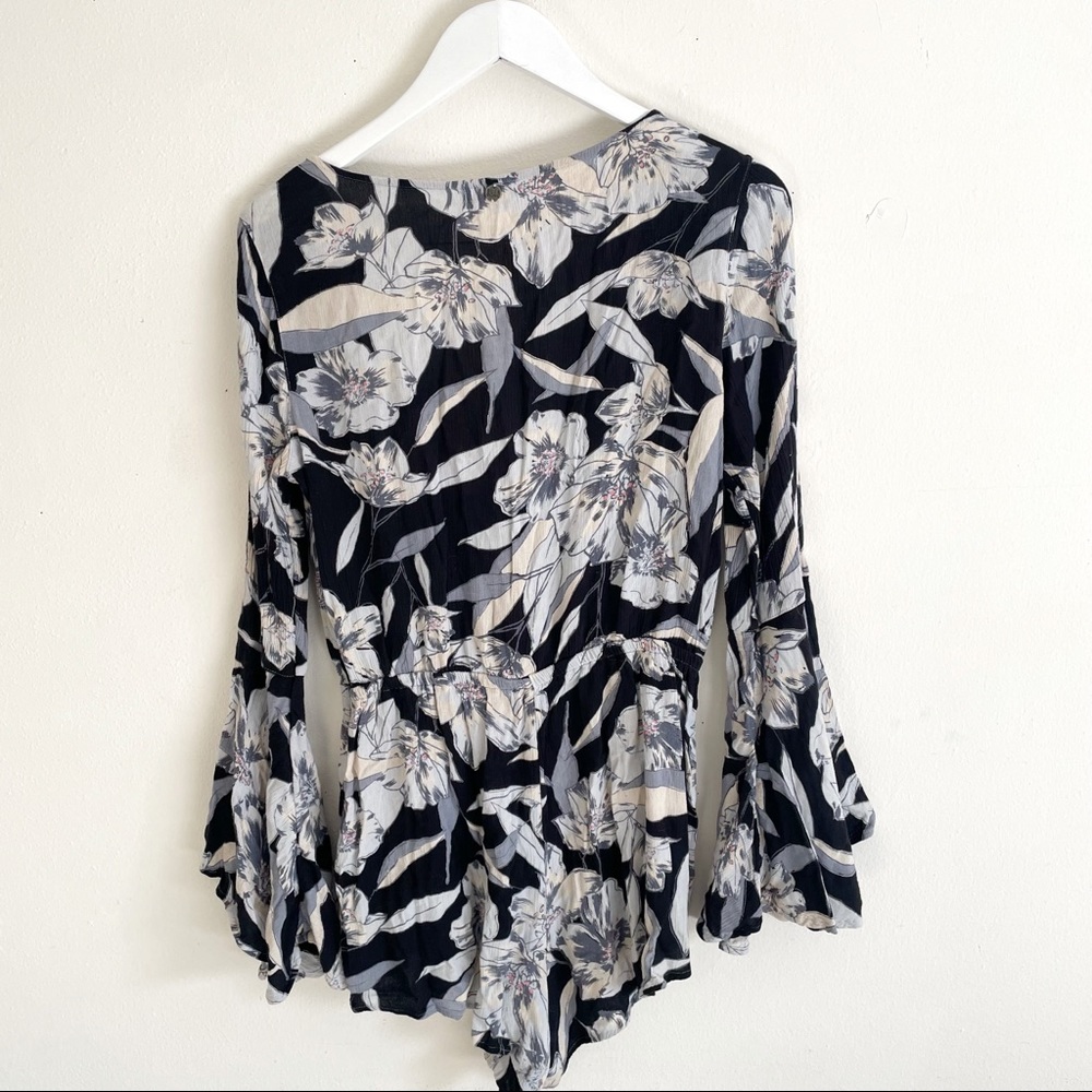 Billabong Sittin’ Pretty Floral Bell Sleeve Romper - Picture 4 of 4
